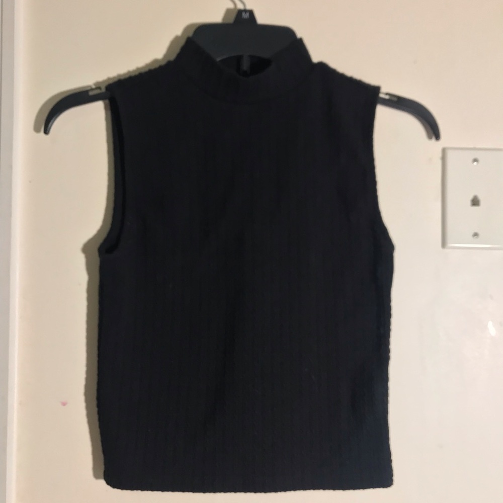 mock neck cropped knit tank